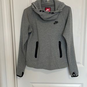 Nike funnel hoodie